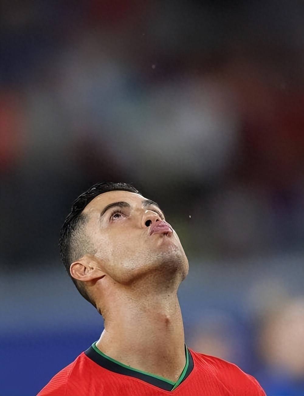 爱游戏体育在线-德罗巴新星夺冠表现突出，独行侠前途光明！-爱游戏体育在线