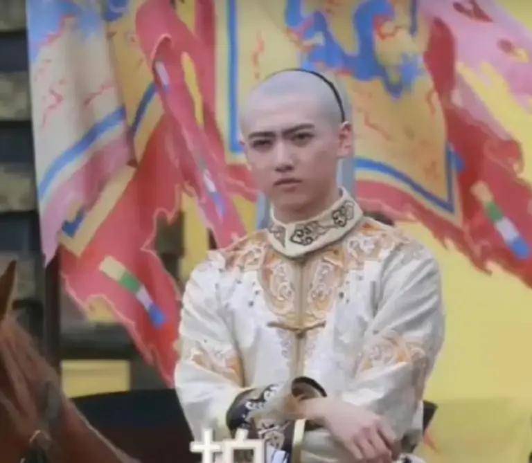 爱游戏体育-Karsa重返赛场，重要助攻首场状态出色，皇家马德里观众沸腾！-爱游戏体育